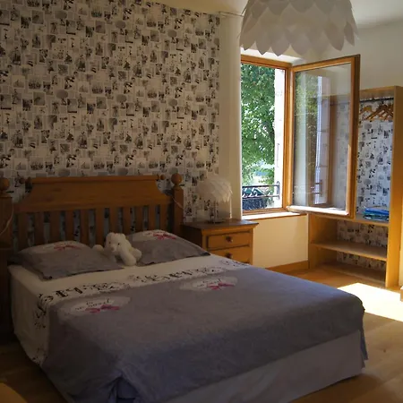 Homestay La Maison De Rochebois, Et Table D'hotes, Savoie, France Champagneux